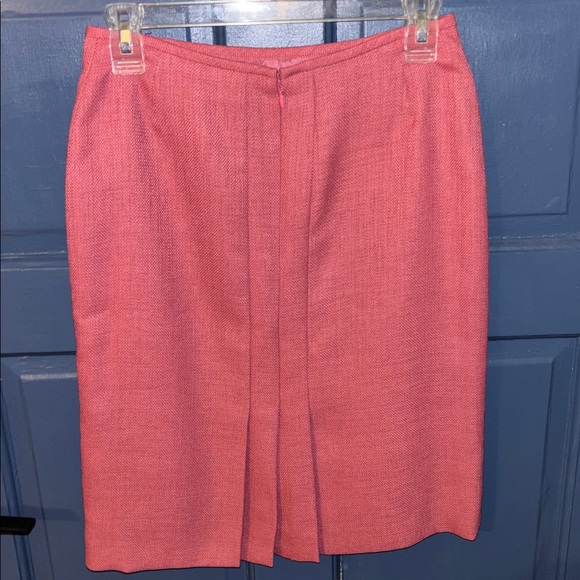 Pink Business Suit - Picture 4 of 4